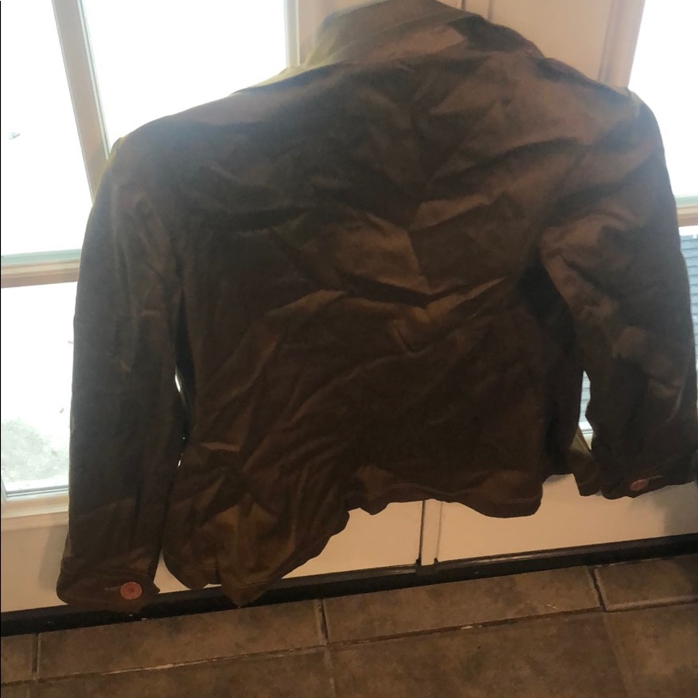 Blazer - Picture 2 of 2